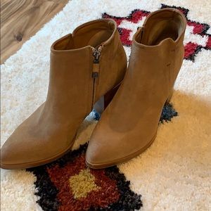 Alberto Fermani Booties